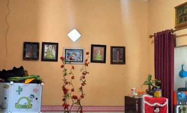 Jual murah rumah masih Gress d jogoroto jombNg harga di bawah pasar