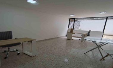 OFICINA EN ARRIENDO EN EL CENTRO/MANIZALES