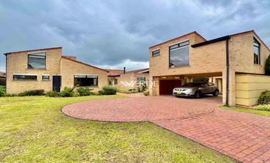 ¡Gran oportunidad! Espectacular casa de 313 m²