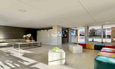 Apartamento en Venta – Primer Piso con Zona Verde y Deck