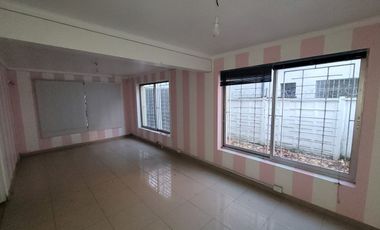 VENDO CASA CON DESTINO COMERCIAL EN CONCEPCIÓN