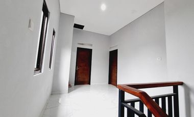 Rumah Cantik 2Lt Modern Ready Unit Dekat RS Oen Solo Baru