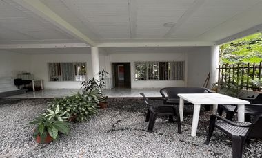 Venta Casa Esquinera De Tres Niveles - Rentando  Rozo Valle