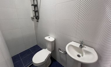 Venta Casa Esquinera De Tres Niveles - Rentando  Rozo Valle