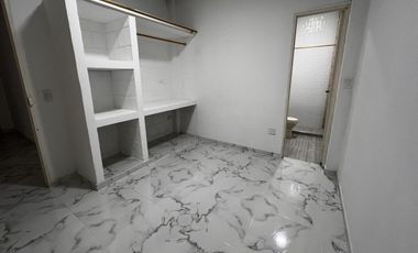 Venta Casa Esquinera De Tres Niveles - Rentando  Rozo Valle