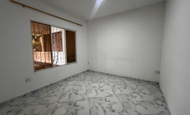 Venta Casa Esquinera De Tres Niveles - Rentando  Rozo Valle