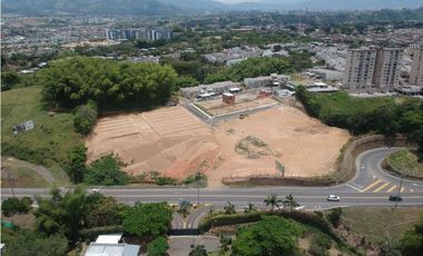 Lote urbano esquinero en venta en Jardines de Condina