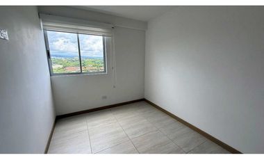 Se vende apartamento en Senderos de San Silvestre piso 14