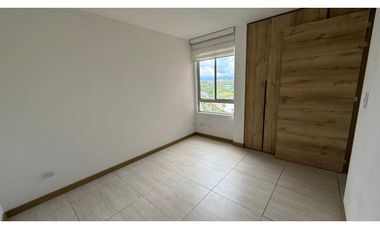 Se vende apartamento en Senderos de San Silvestre piso 14