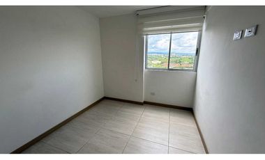 Se vende apartamento en Senderos de San Silvestre piso 14