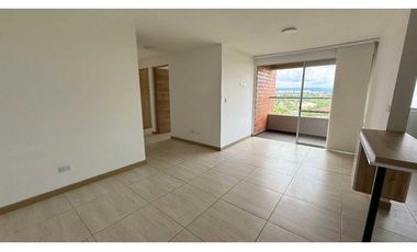 Se vende apartamento en Senderos de San Silvestre piso 14