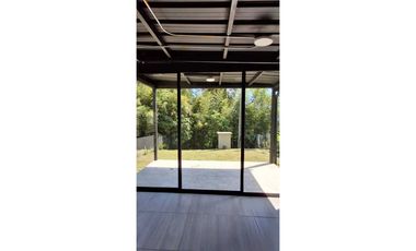 Se arrienda apartaestudio en Cerro Canceles