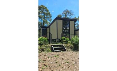 Se arrienda apartaestudio en Cerro Canceles