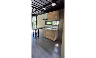 Se arrienda apartaestudio en Cerro Canceles