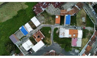 Se vende lote esquinero en Himalaya Cartago