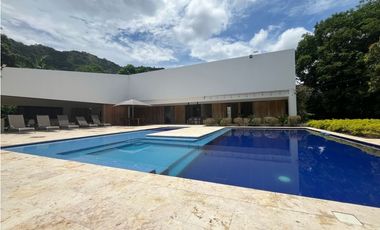 Venta de Finca Santa Fé de Antioquia, Unidad Cerrada Cerca al Cauca