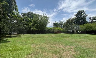 Venta de Finca Santa Fé de Antioquia, Unidad Cerrada Cerca al Cauca