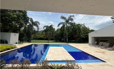 Venta de Finca Santa Fé de Antioquia, Unidad Cerrada Cerca al Cauca