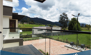 Casa en Tabio Vista a la peña de Juaica