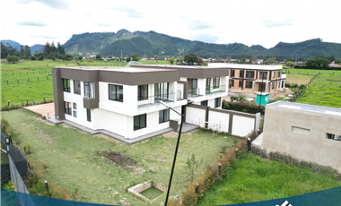Casa en Tabio Vista a la peña de Juaica