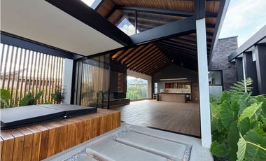 Venta de casa nueva en parcelación en Llanogrande, Rionegro