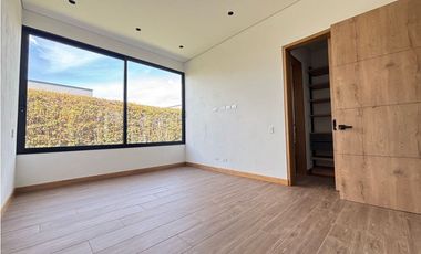 Venta de casa nueva en parcelación en Llanogrande, Rionegro