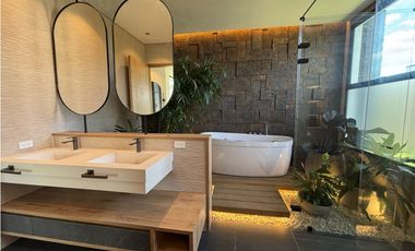 Venta de casa nueva en parcelación en Llanogrande, Rionegro