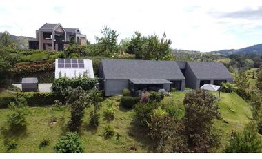 Arriendo casa moderna de un solo nivel, El Retiro, Antioquia