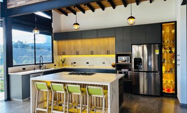 Hermosa casa campestre en unidad cerrada en el retiro LDC