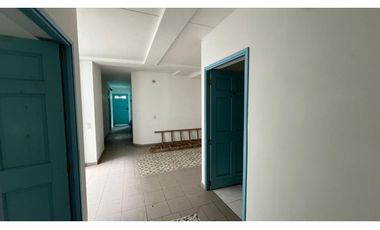 Arriendo oficinas primer piso en el parque principal de El Retiro