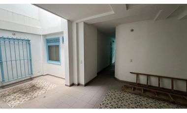 Arriendo oficinas primer piso en el parque principal de El Retiro