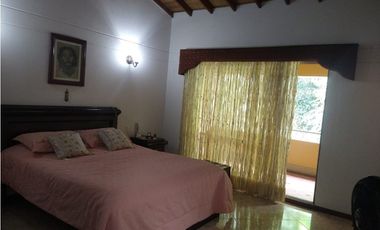 CASA EN ARRIENDO SECTOR LA INTERMEDIA - ENVIGADO