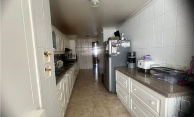 APARTAMENTO EN VENTA  LAURELES