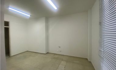 CONSULTORIO MÉDICO EN ALQUILER 40M2  – CENTRO MÉDICO HIPÓCRATES
