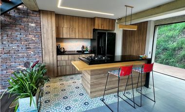 Se arrienda casa campestre en Vereda San José - Guarne