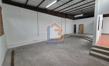 SE VENDE BODEGA EN EL CENTRO