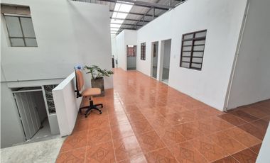SE VENDE BODEGA EN EL CENTRO