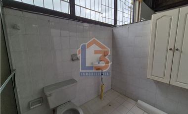 SE VENDE BODEGA EN EL CENTRO