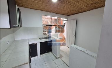 SE VENDE BODEGA EN EL CENTRO