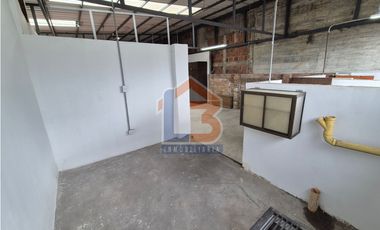 SE VENDE BODEGA EN EL CENTRO