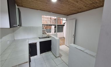 SE VENDE BODEGA EN EL CENTRO