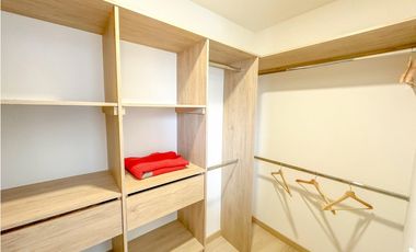 Amoblado HERMOSO Apartamento URBANITY cerca a Poblado