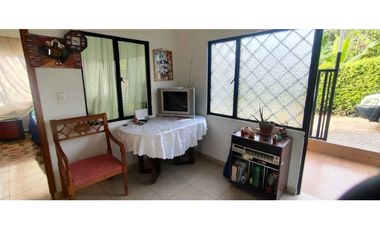 Casalote de 2000 M2 de 490 mill en La Mesa Cund a 13 Min del pueblo