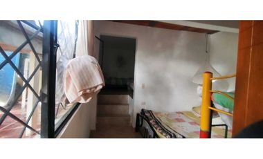 Casalote de 2000 M2 de 490 mill en La Mesa Cund a 13 Min del pueblo