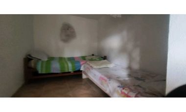 Casalote de 2000 M2 de 490 mill en La Mesa Cund a 13 Min del pueblo