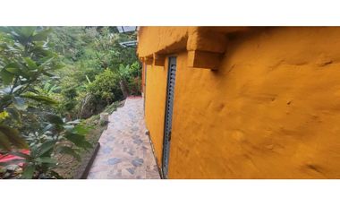 NO DISPONIBLE de 551 M2 en 210 mill en La Mesa Cund