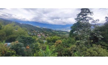 NO DISPONIBLE de 551 M2 en 210 mill en La Mesa Cund