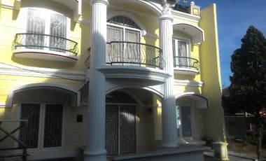 Villa 2 Lantai Green Apple (Hook)