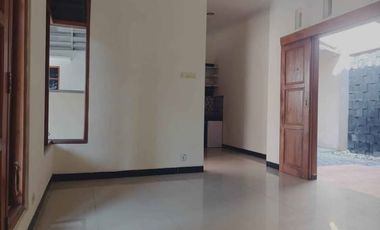 Rumah solo dijual Gentan purbayan dekat luwes makan haji