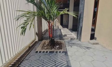 Rumah solo dijual Gentan purbayan dekat luwes makan haji